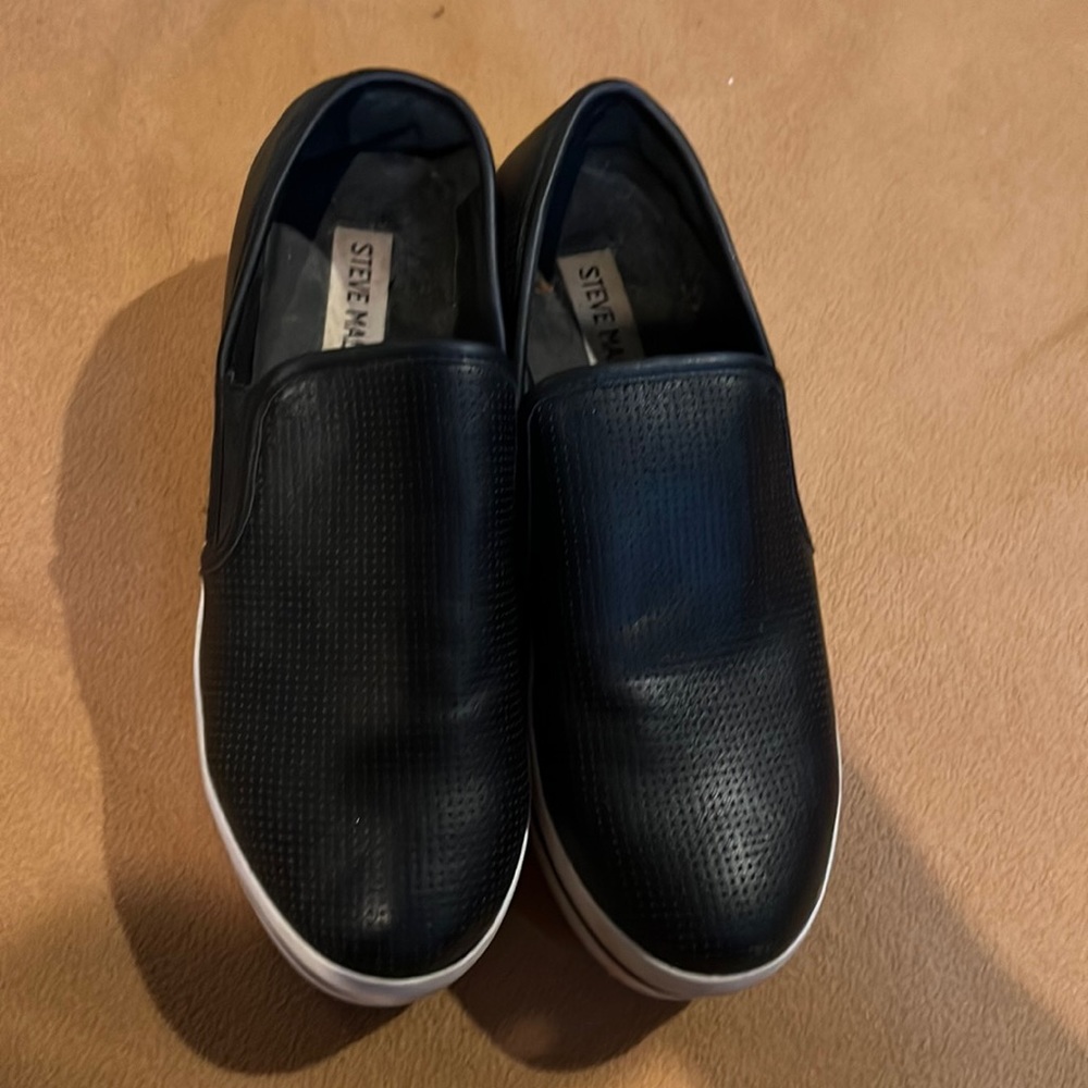 Steve Maddens Black with white bottom high tops